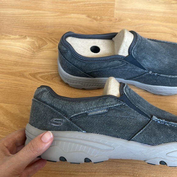 Skechers Men’s Slip-On - Picture 8 of 15